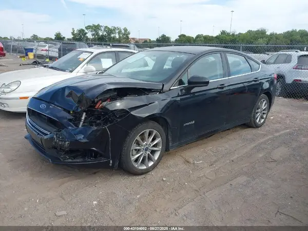 3FA6P0LUXHR324658 2017 FORD FUSION - Image 2