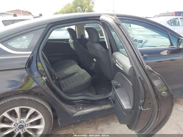 3FA6P0LUXHR324658 2017 FORD FUSION - Image 8