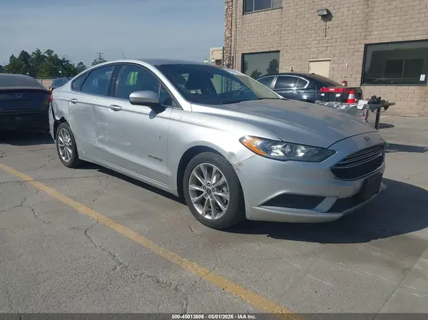 3FA6P0LUXHR355439 2017 FORD FUSION - Image 1