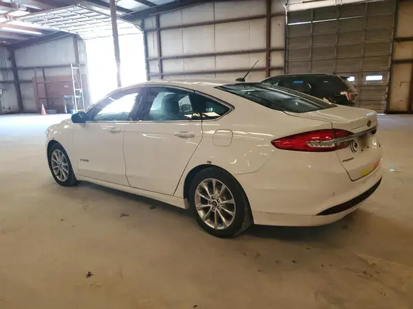 3FA6P0LUXHR359586 2017 FORD FUSION - Image 2