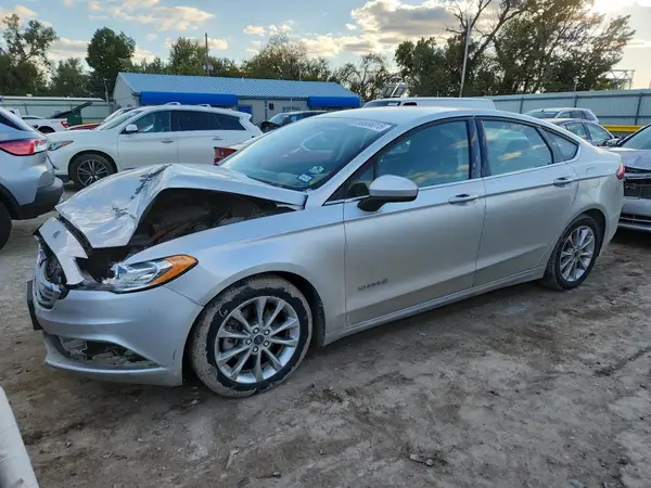3FA6P0LUXHR380731 2017 FORD FUSION - Image 1