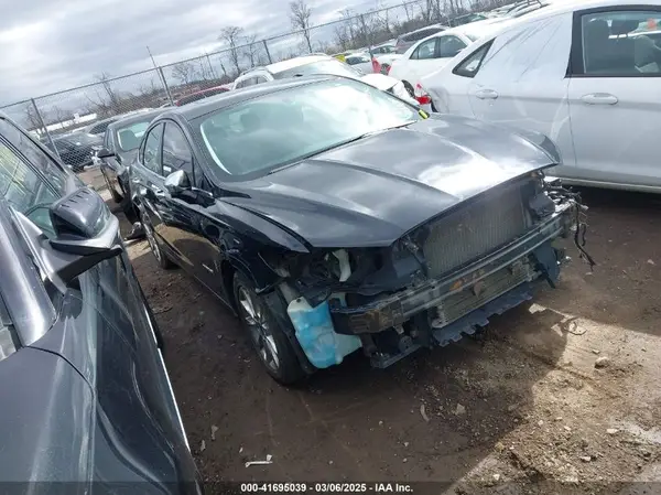 3FA6P0LUXHR382107 2017 FORD FUSION - Image 1