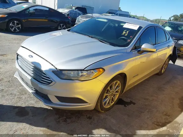 3FA6P0LUXHR386299 2017 FORD FUSION - Image 2