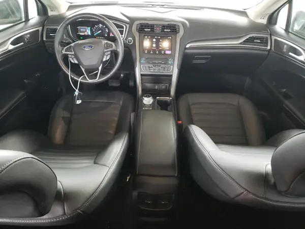 3FA6P0LUXHR400735 2017 FORD FUSION - Image 8