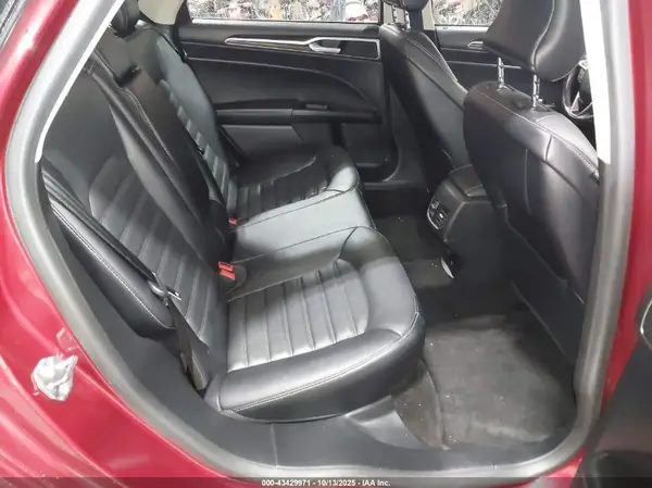 3FA6P0LUXHR407636 2017 FORD FUSION - Image 8