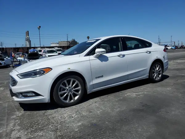 3FA6P0LUXHR409760 2017 FORD FUSION - Image 1