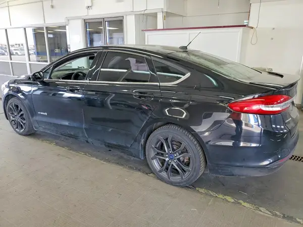 3FA6P0LUXJR110646 2018 FORD FUSION - Image 2