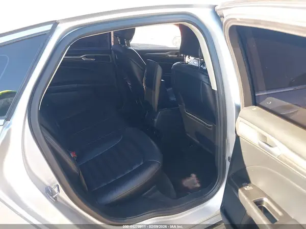 3FA6P0LUXJR123798 2018 FORD FUSION - Image 8