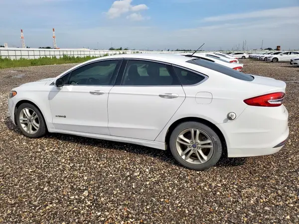 3FA6P0LUXJR129813 2018 FORD FUSION - Image 2