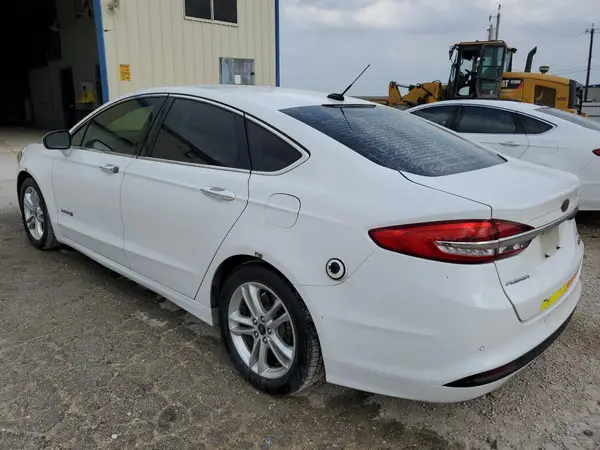 3FA6P0LUXJR129858 2018 FORD FUSION - Image 2