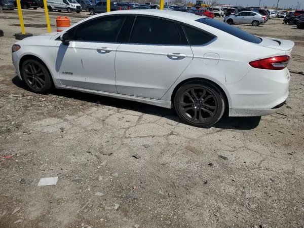 3FA6P0LUXJR139130 2018 FORD FUSION - Image 2