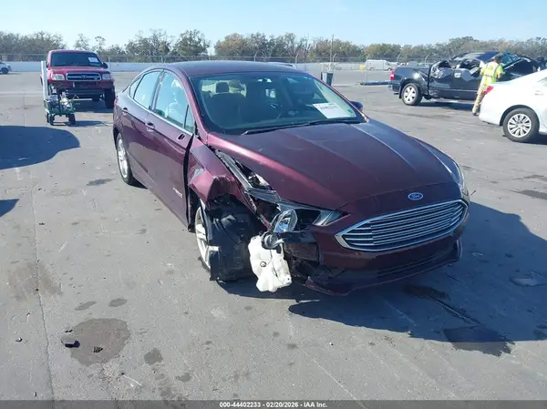 3FA6P0LUXJR147695 2018 FORD FUSION - Image 1