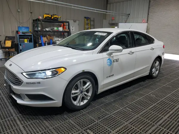 3FA6P0LUXJR152458 2018 FORD FUSION - Image 1