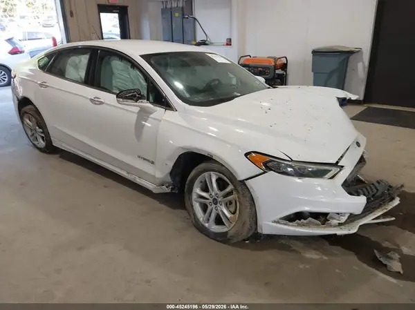 3FA6P0LUXJR178476 2018 FORD FUSION - Image 1