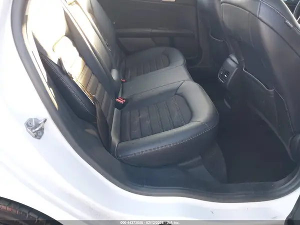 3FA6P0LUXJR197058 2018 FORD FUSION - Image 8
