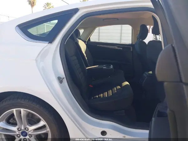 3FA6P0LUXJR205210 2018 FORD FUSION - Image 8