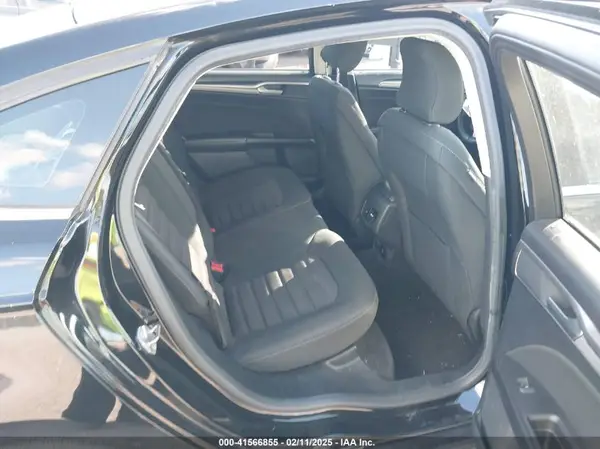 3FA6P0LUXJR223058 2018 FORD FUSION - Image 8