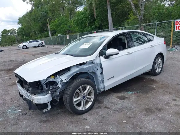 3FA6P0LUXJR233900 2018 FORD FUSION - Image 2