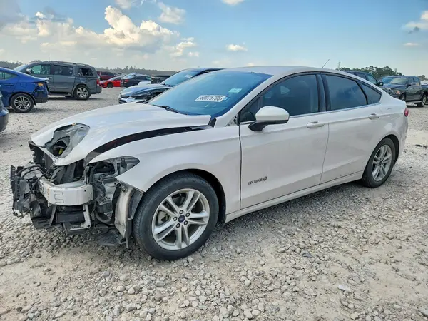 3FA6P0LUXJR245027 2018 FORD FUSION - Image 1