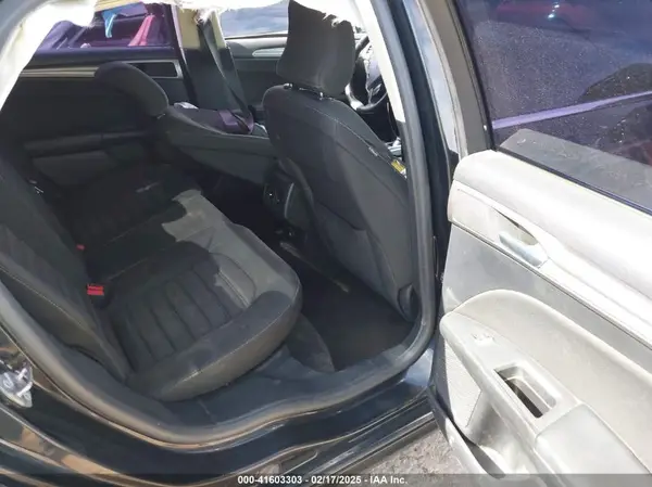 3FA6P0LUXJR248204 2018 FORD FUSION - Image 8
