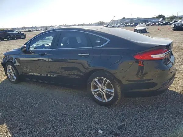 3FA6P0LUXJR273572 2018 FORD FUSION - Image 2