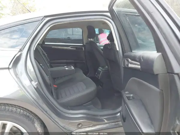 3FA6P0LUXJR274754 2018 FORD FUSION - Image 8