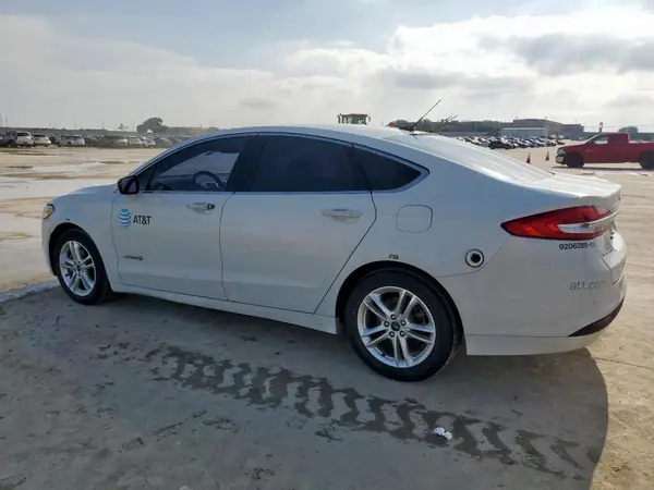 3FA6P0LUXJR278688 2018 FORD FUSION - Image 2
