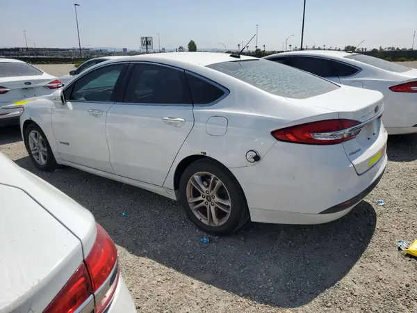 3FA6P0LUXJR281865 2018 FORD FUSION - Image 2