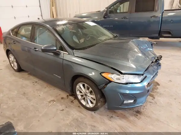 3FA6P0LUXKR100605 2019 FORD FUSION - Image 1