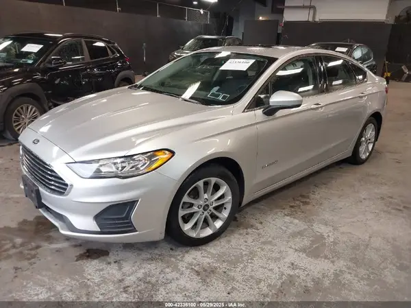3FA6P0LUXKR111037 2019 FORD FUSION - Image 2