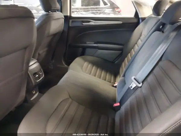 3FA6P0LUXKR111037 2019 FORD FUSION - Image 8