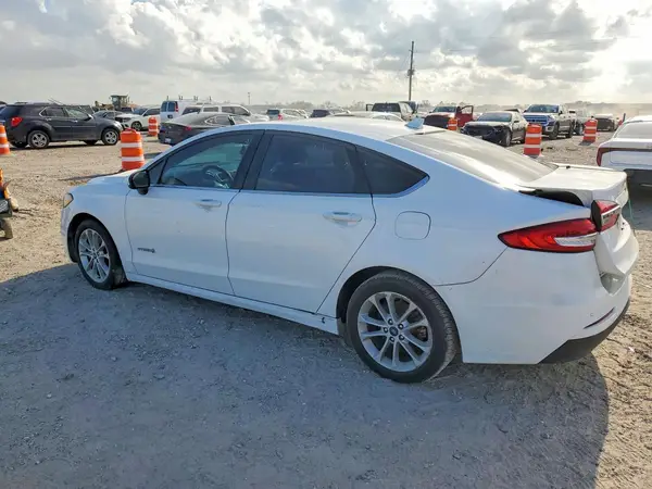 3FA6P0LUXKR116707 2019 FORD FUSION - Image 2