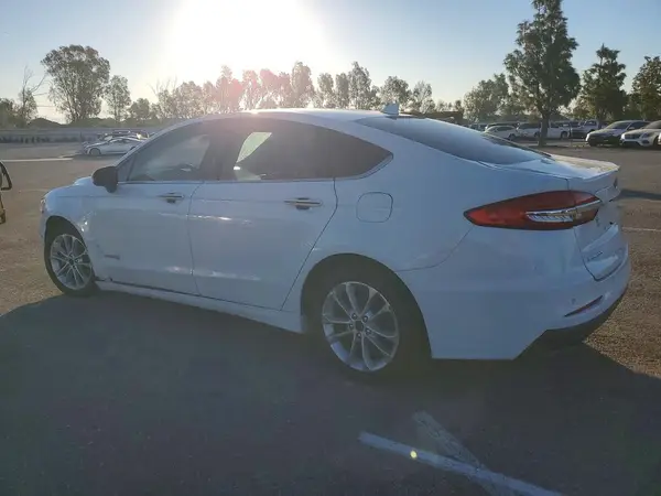 3FA6P0LUXKR118425 2019 FORD FUSION - Image 2