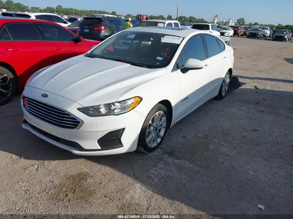 3FA6P0LUXKR120109 2019 FORD FUSION - Image 2