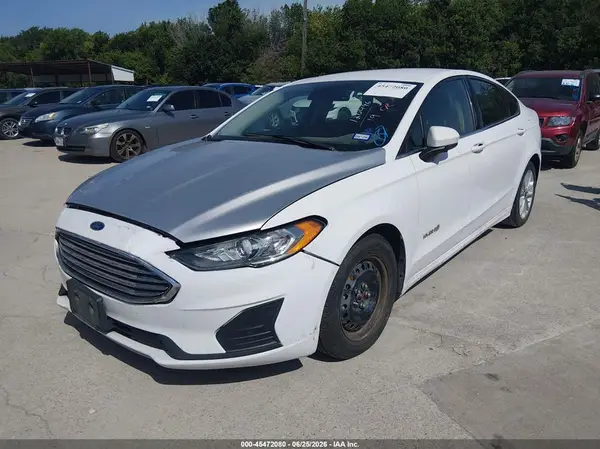 3FA6P0LUXKR120496 2019 FORD FUSION - Image 2