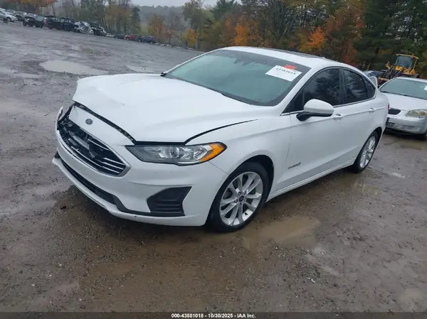 3FA6P0LUXKR121888 2019 FORD FUSION - Image 2