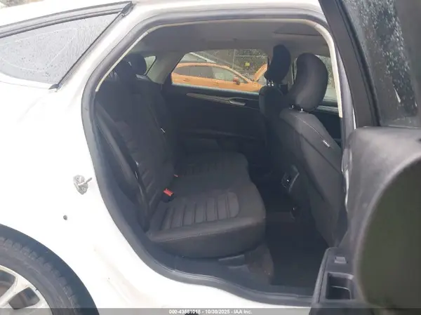 3FA6P0LUXKR121888 2019 FORD FUSION - Image 8