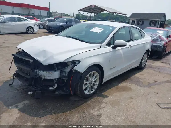 3FA6P0LUXKR124693 2019 FORD FUSION - Image 2