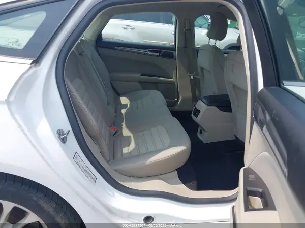 3FA6P0LUXKR124693 2019 FORD FUSION - Image 8