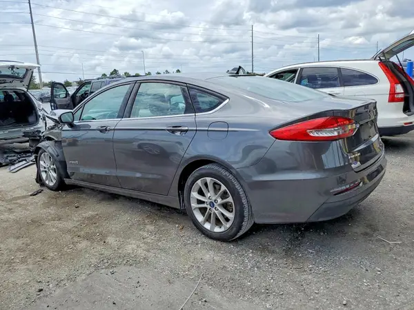 3FA6P0LUXKR125522 2019 FORD FUSION - Image 2