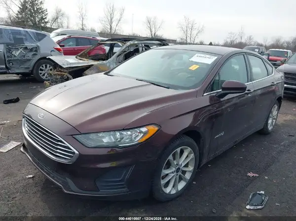 3FA6P0LUXKR129666 2019 FORD FUSION - Image 2