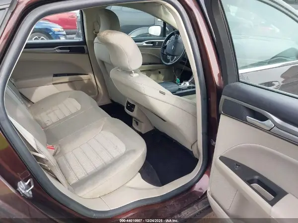 3FA6P0LUXKR129666 2019 FORD FUSION - Image 8