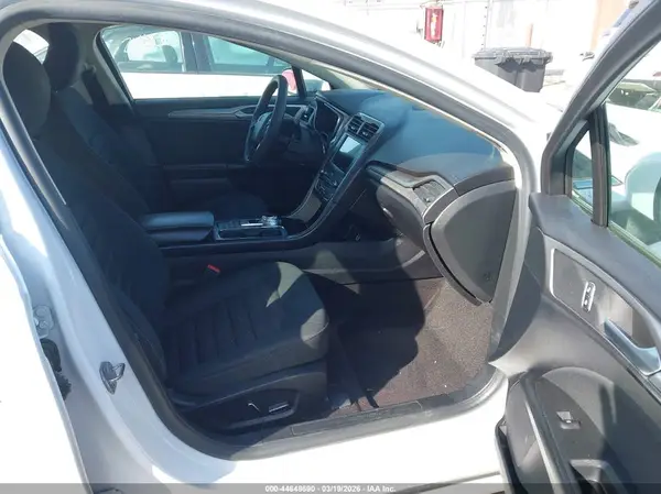 3FA6P0LUXKR131594 2019 FORD FUSION - Image 8
