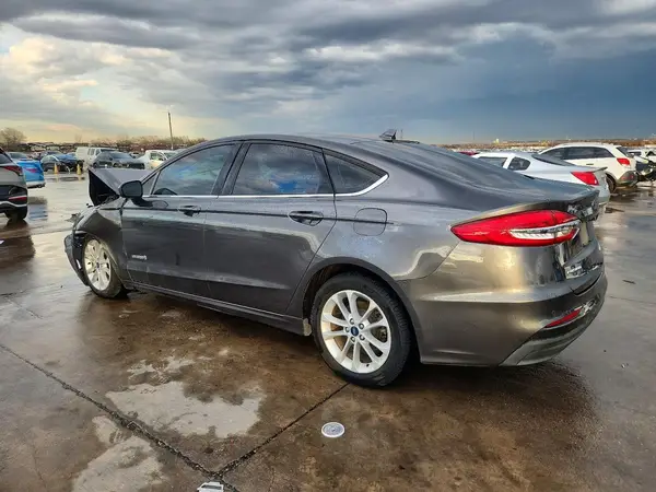 3FA6P0LUXKR137542 2019 FORD FUSION - Image 2