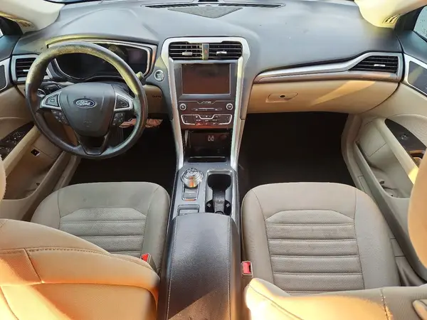 3FA6P0LUXKR137542 2019 FORD FUSION - Image 8