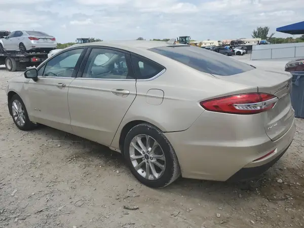 3FA6P0LUXKR138612 2019 FORD FUSION - Image 2