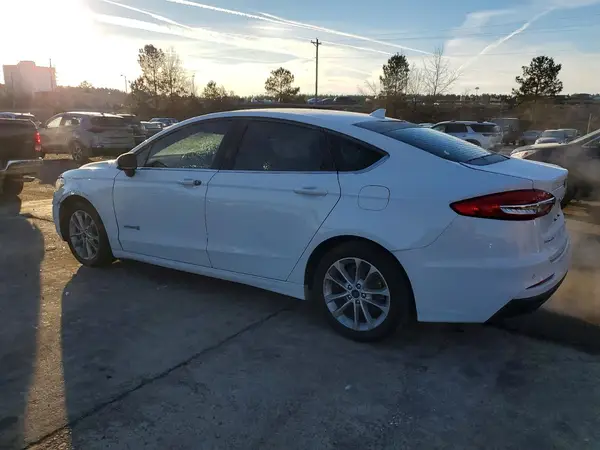 3FA6P0LUXKR151957 2019 FORD FUSION - Image 2