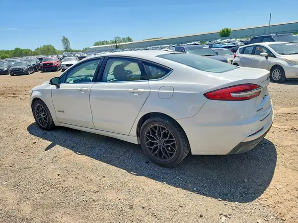 3FA6P0LUXKR168936 2019 FORD FUSION - Image 2