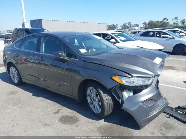 3FA6P0LUXKR174106 2019 FORD FUSION - Image 1