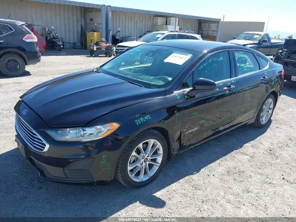 3FA6P0LUXKR174316 2019 FORD FUSION - Image 2